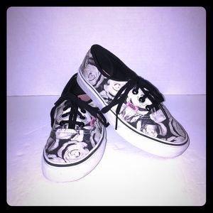 OFFERS! Girls Sz 5.5 Vans B&W Rose Sneakers